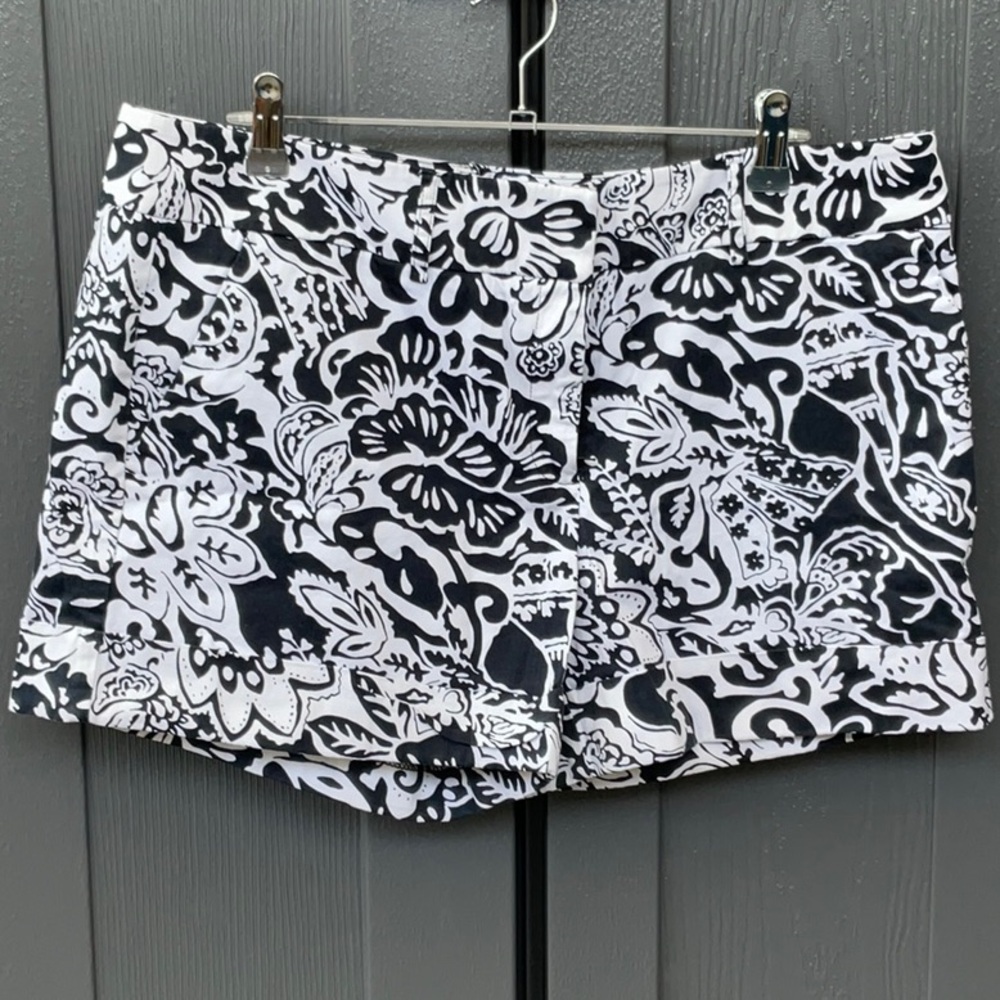 New York & Company Black and White Cargo Shorts